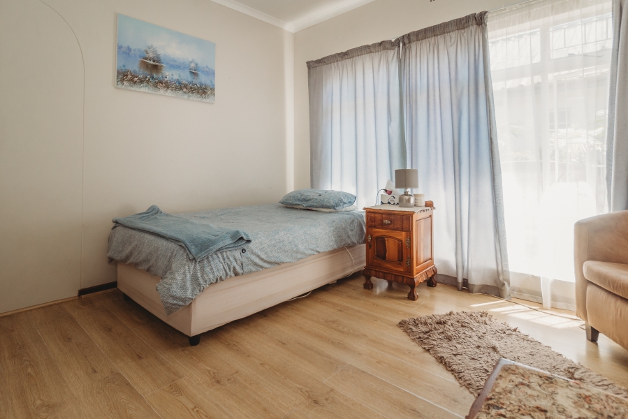 4 Bedroom Property for Sale in Bodorp Western Cape